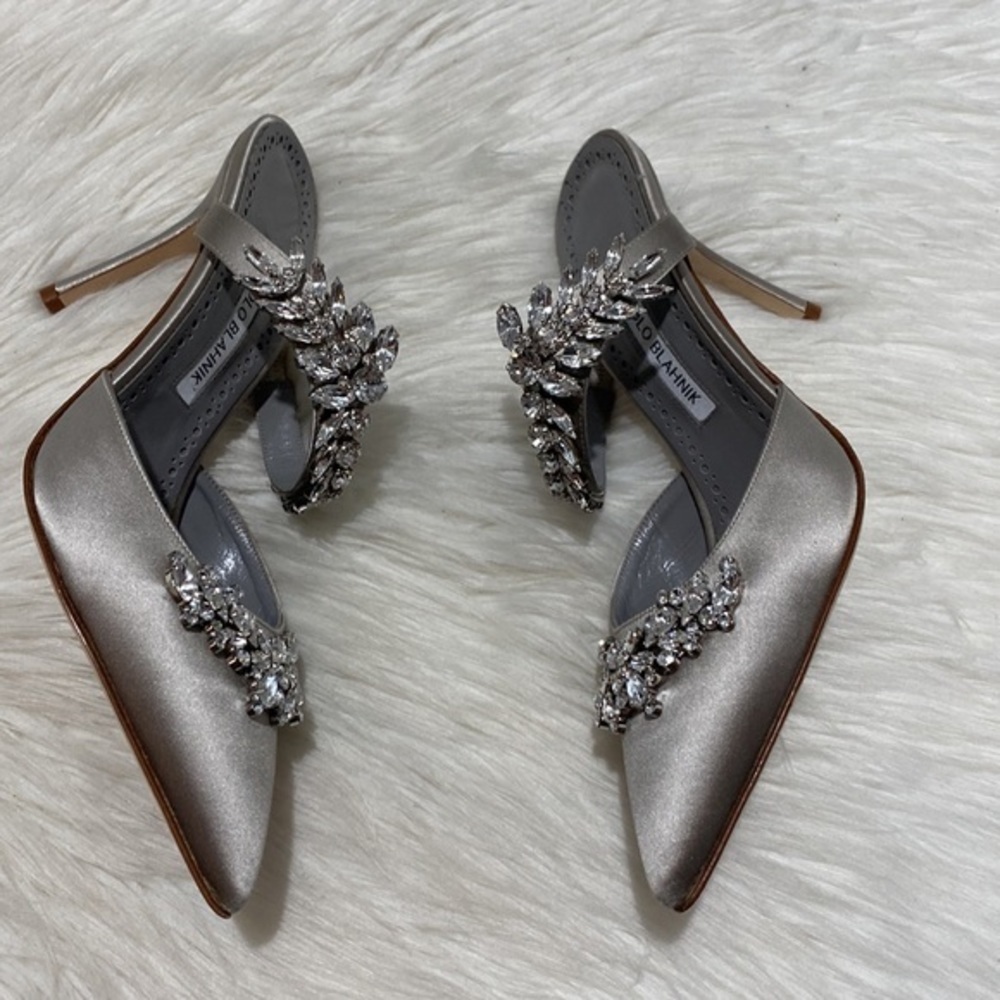 New Manolo Blahnik Lurum grey satin crystal embellished mules size 39EU - Picture 12 of 15